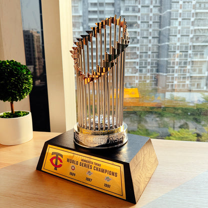 [MLB] Minnesota Twins World Series Commissioner's Trophy 11.8"(30cm) With Wooden Base